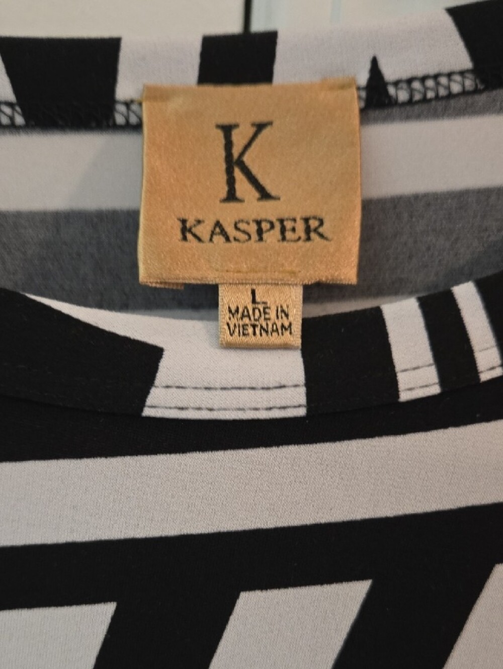 Kasper Black & White Geometric Stripe Long Sleeve Top - Picture 2 of 2